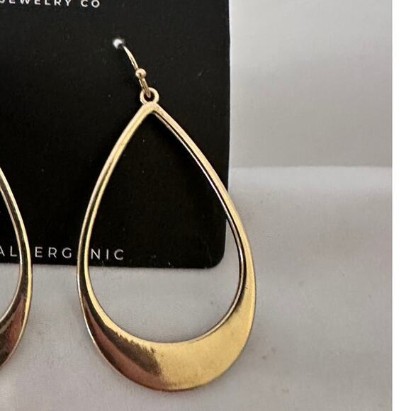 Gold Teardrop Earrings Lightweight & Elegant New by Jasmine Lane Jewelry Co. - Picture 3 of 7